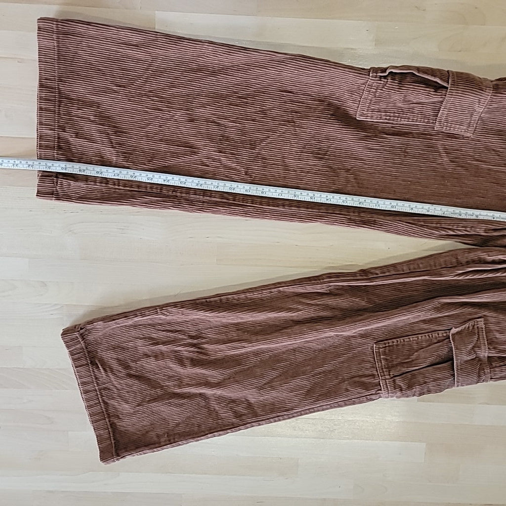 Tinceltown Corduroy Low-Rise Cargo Jeans – Pecan, Size 1
